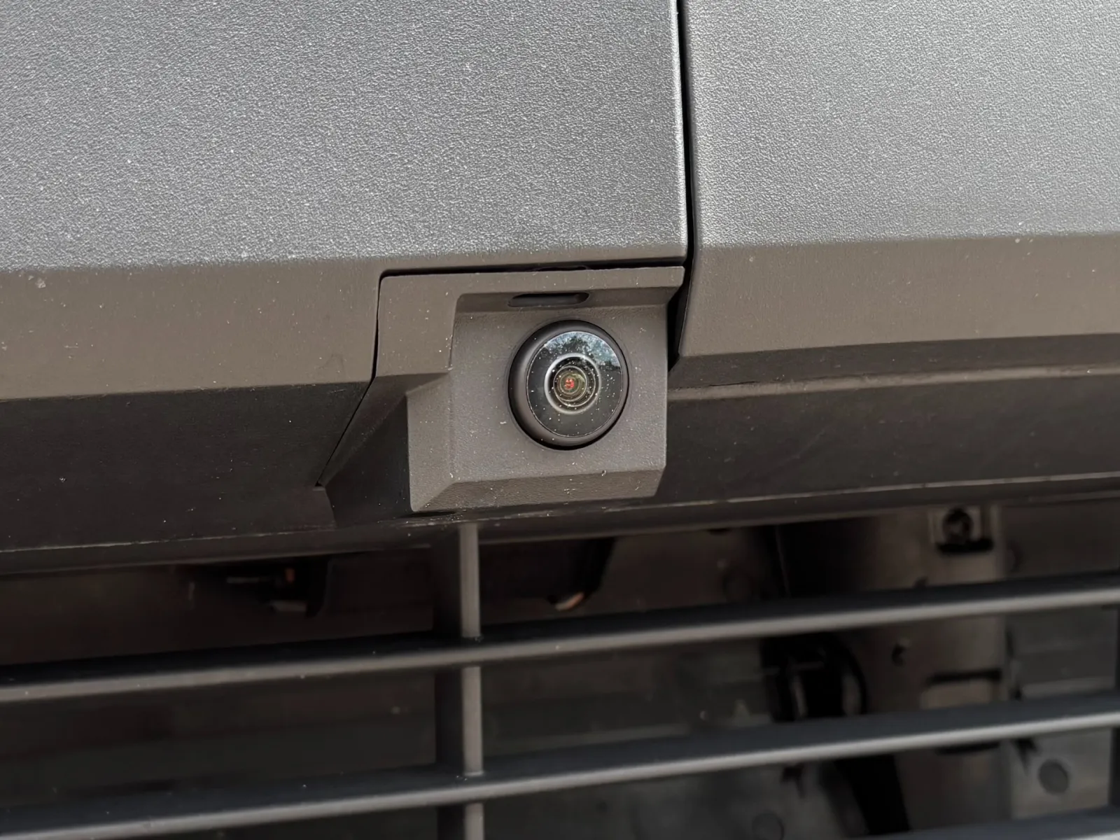 2024 Tesla Cybertruck — photograph 26