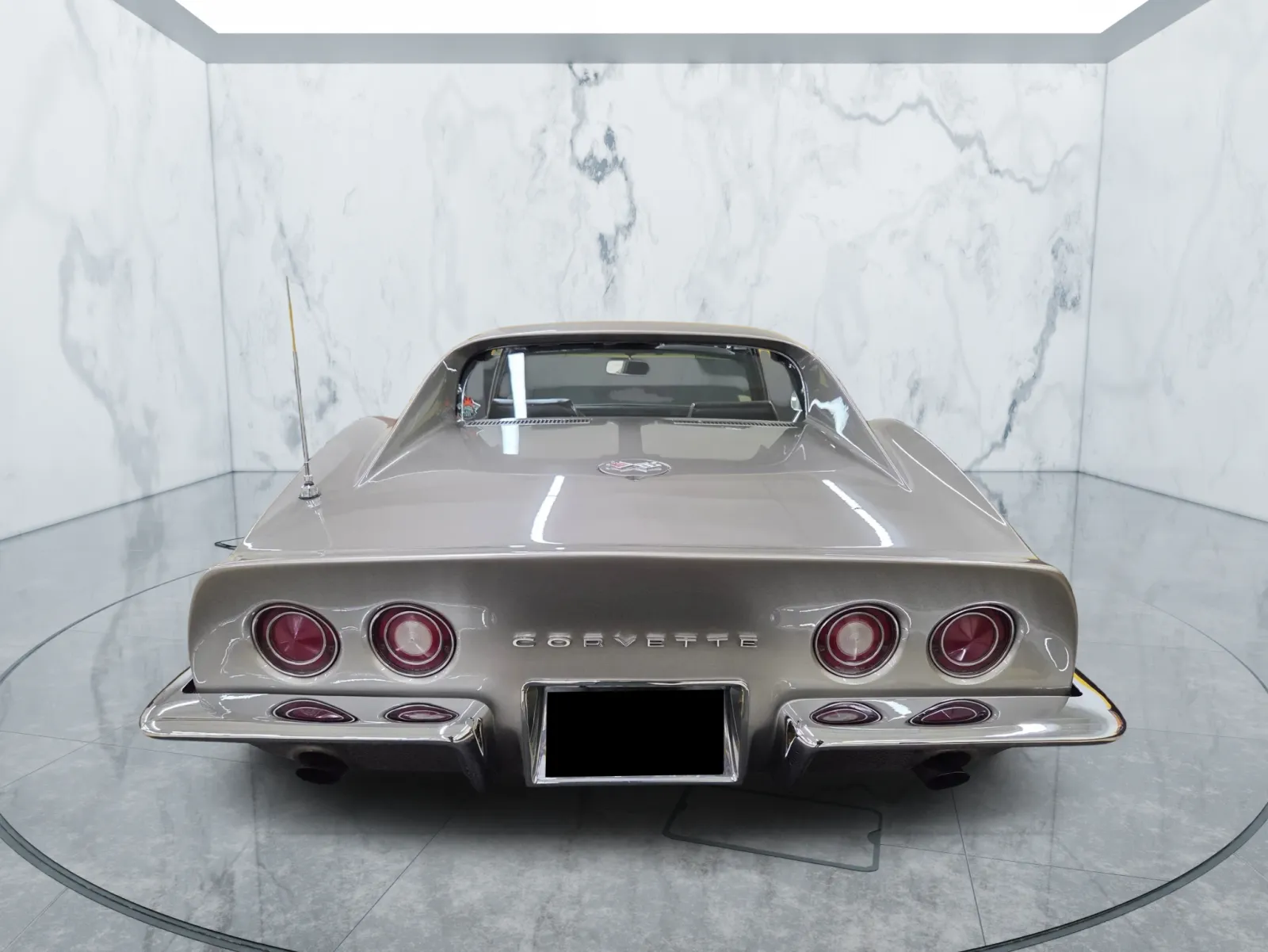 1969 Chevrolet Corvette — photograph 4