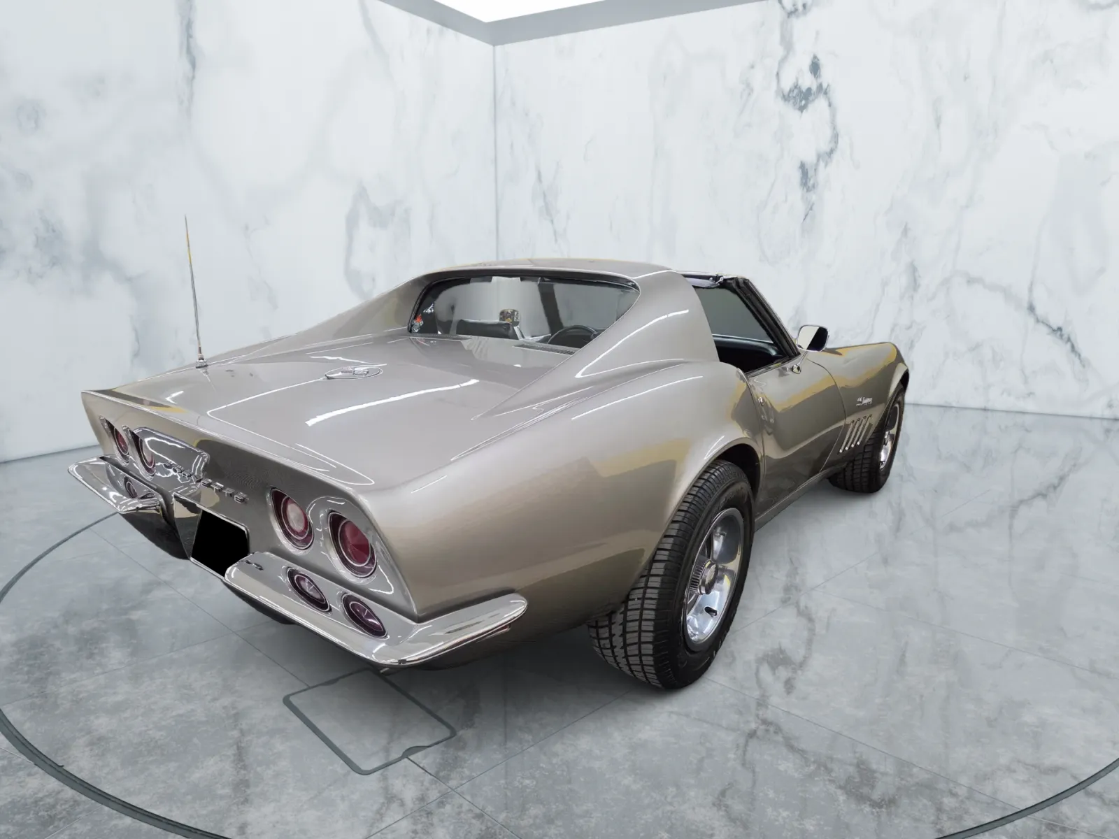 1969 Chevrolet Corvette — photograph 5