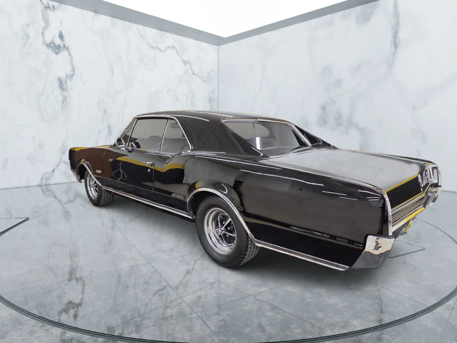 1967 Oldsmobile Cutlass — photograph 3