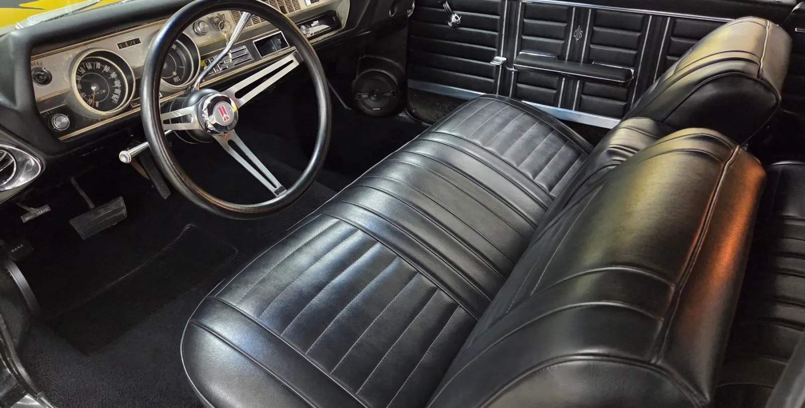 1967 Oldsmobile Cutlass — photograph 7