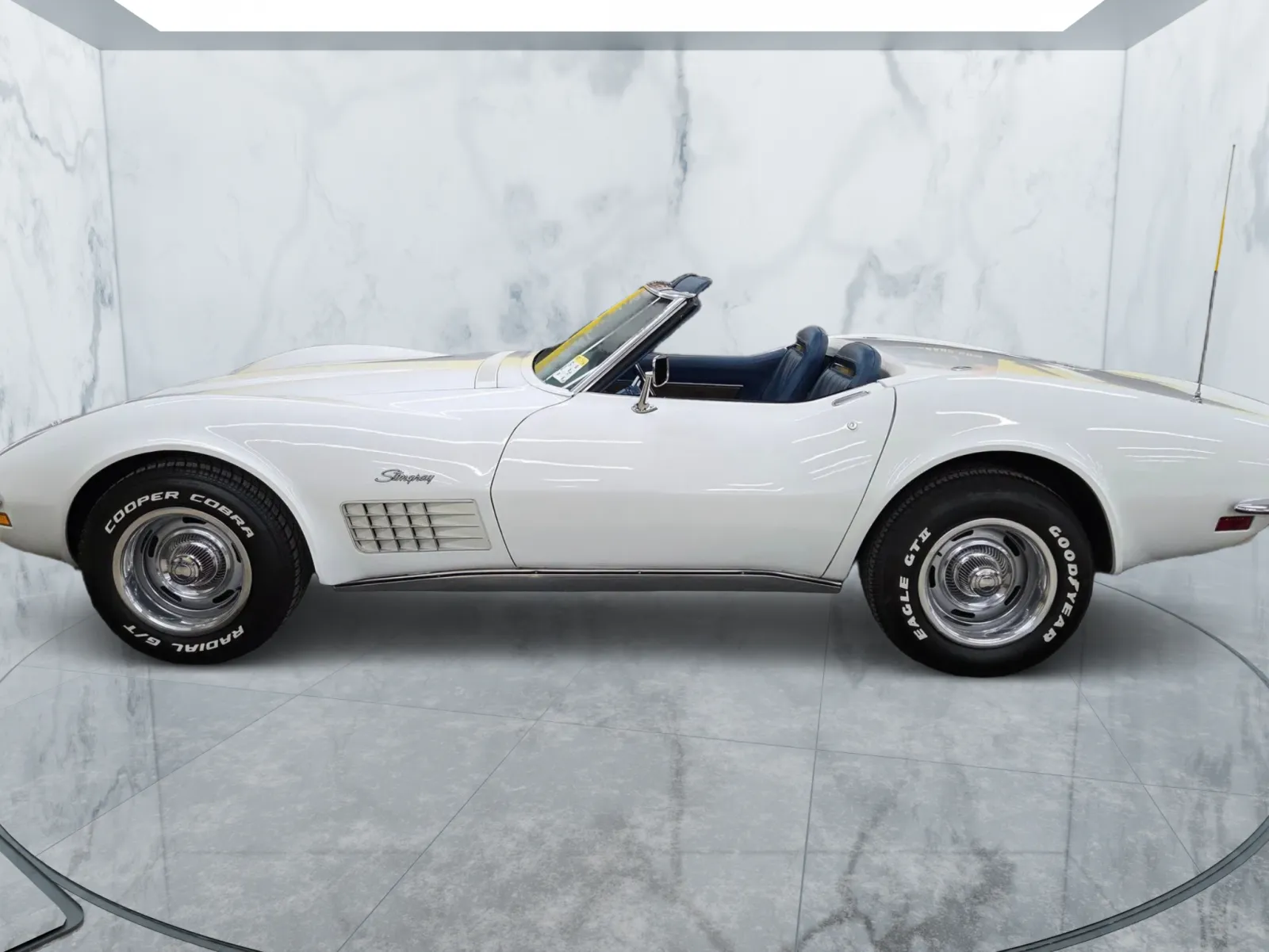 1971 Chevrolet Corvette — photograph 2