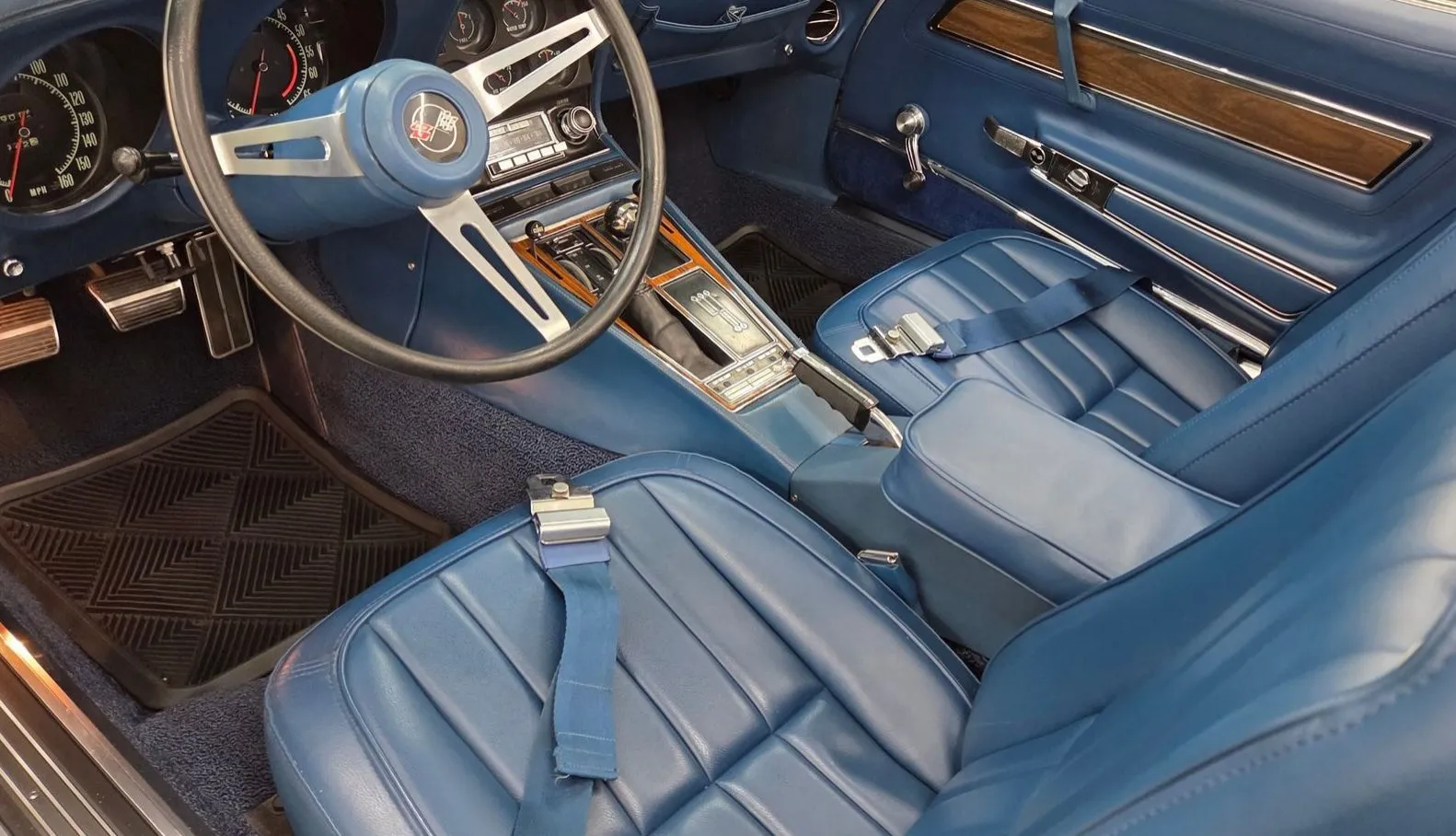 1971 Chevrolet Corvette — photograph 8