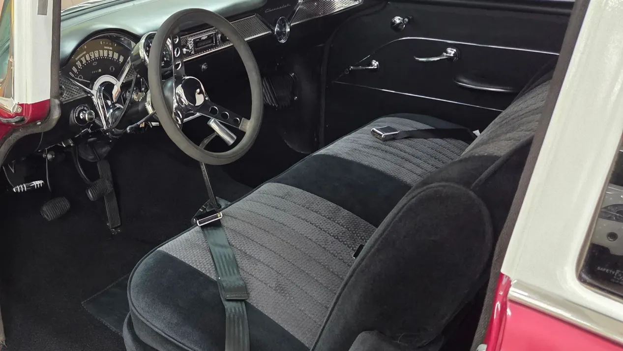 1955 Chevrolet 210 — photograph 8