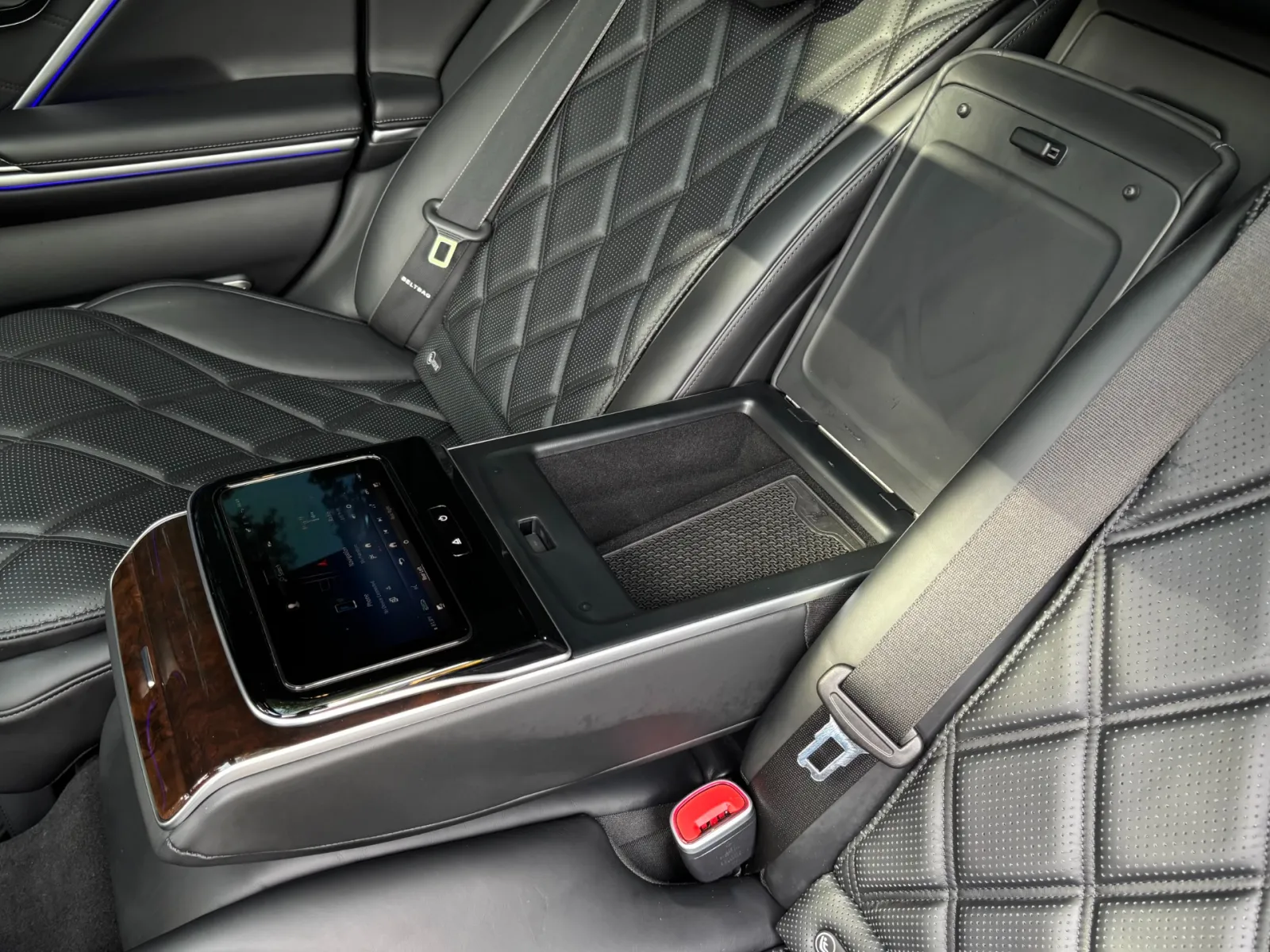 2024 Mercedes-Benz S 580 Maybach — photograph 21