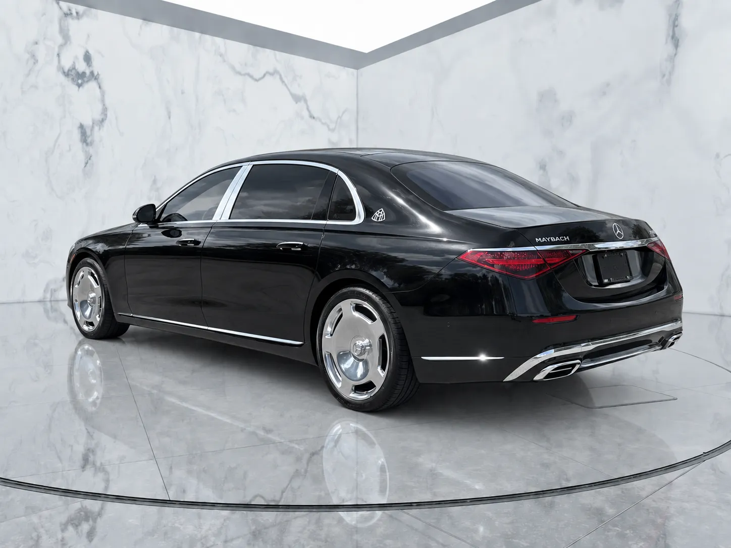 2024 Mercedes-Benz S 580 Maybach — photograph 3