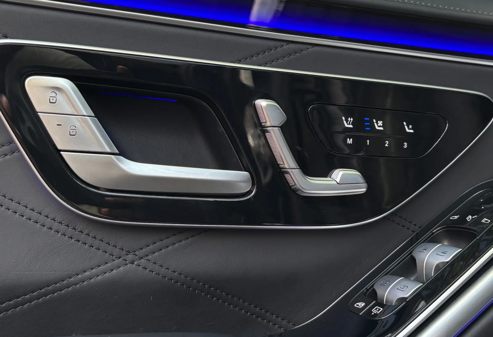 2024 Mercedes-Benz S 580 Maybach — photograph 33