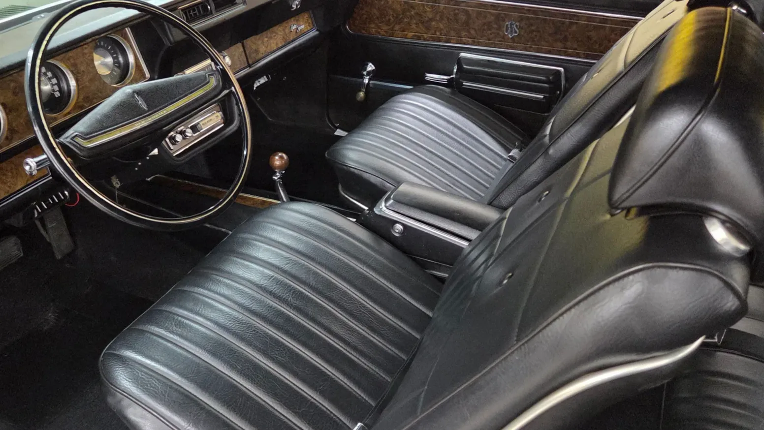 1970 Oldsmobile Cutlass — photograph 10