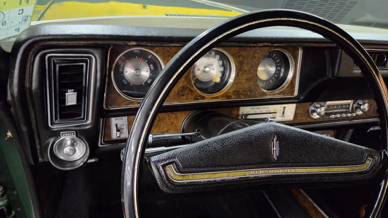 1970 Oldsmobile Cutlass — photograph 14