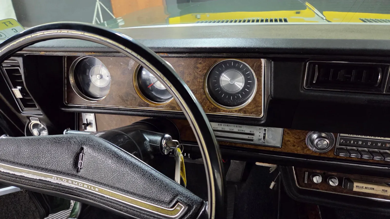 1970 Oldsmobile Cutlass — photograph 16