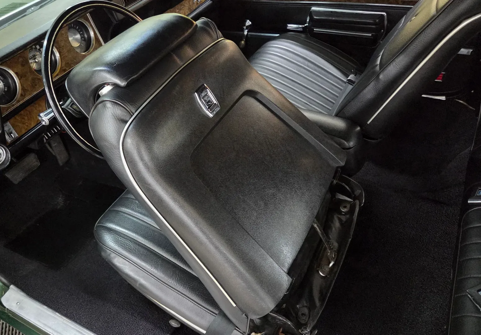 1970 Oldsmobile Cutlass — photograph 28