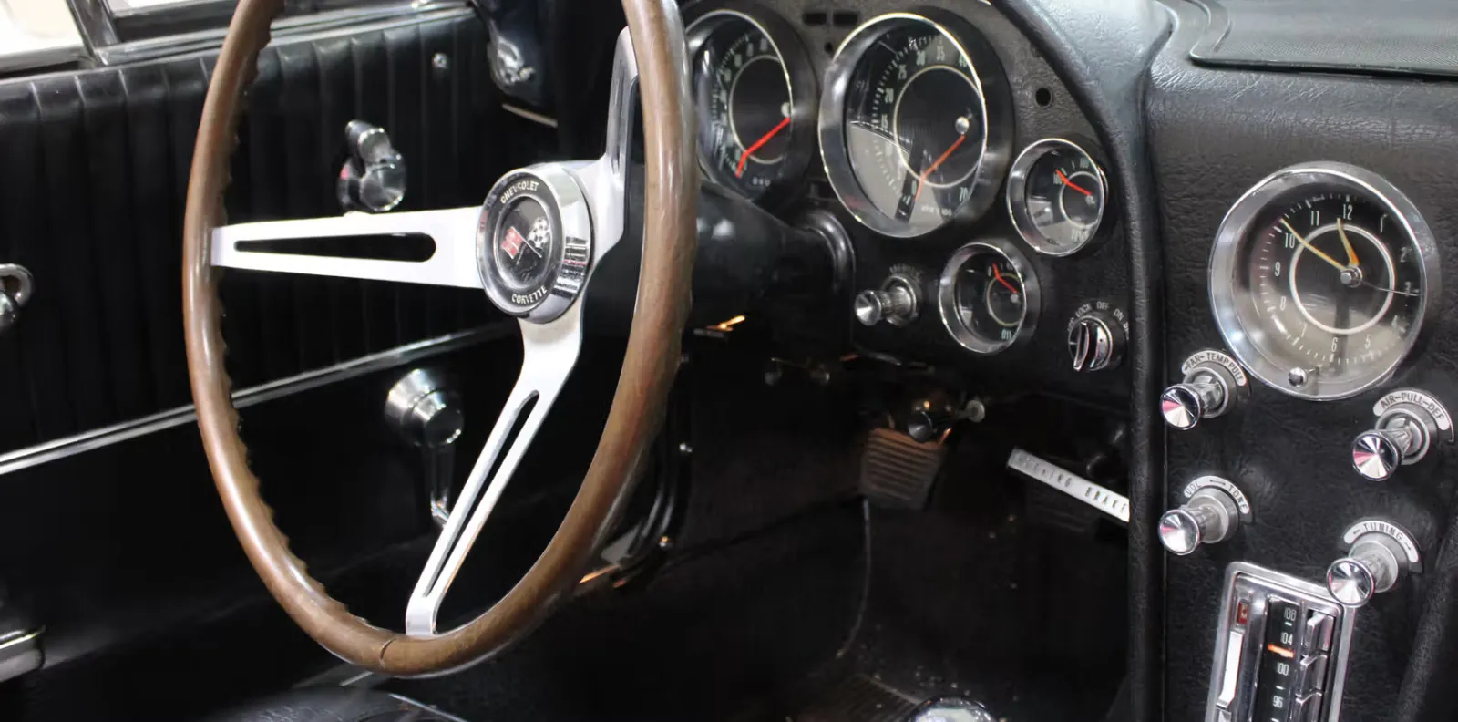 1964 Chevrolet Corvette — photograph 39