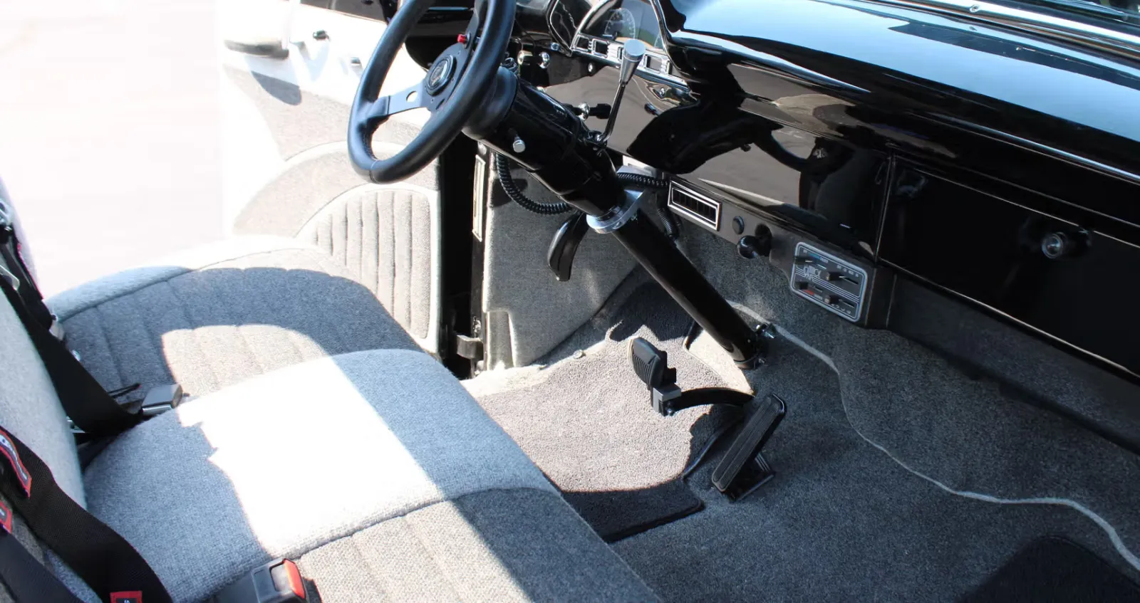 1956 Ford F100 Resto Mod — photograph 30