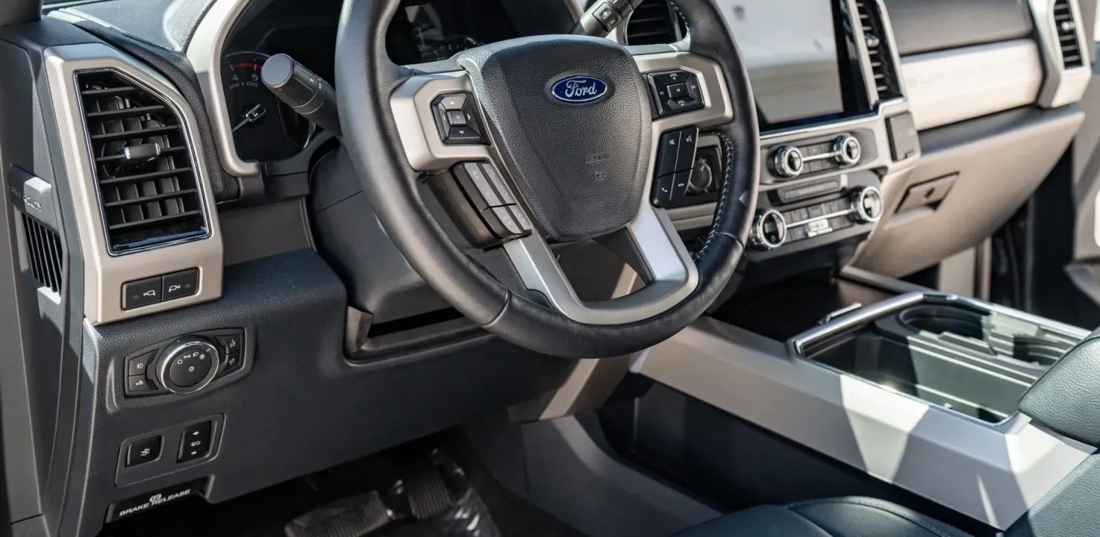 2022 Ford F-350 Super Duty Lariat Dually — photograph 15