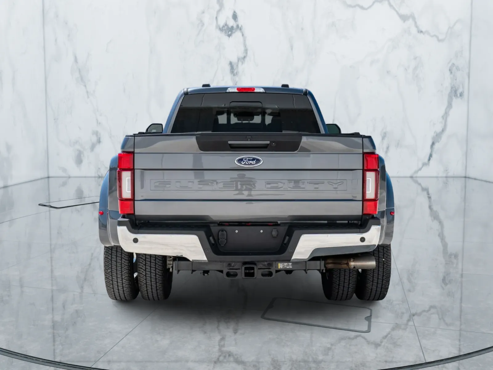 2022 Ford F-350 Super Duty Lariat Dually — photograph 4