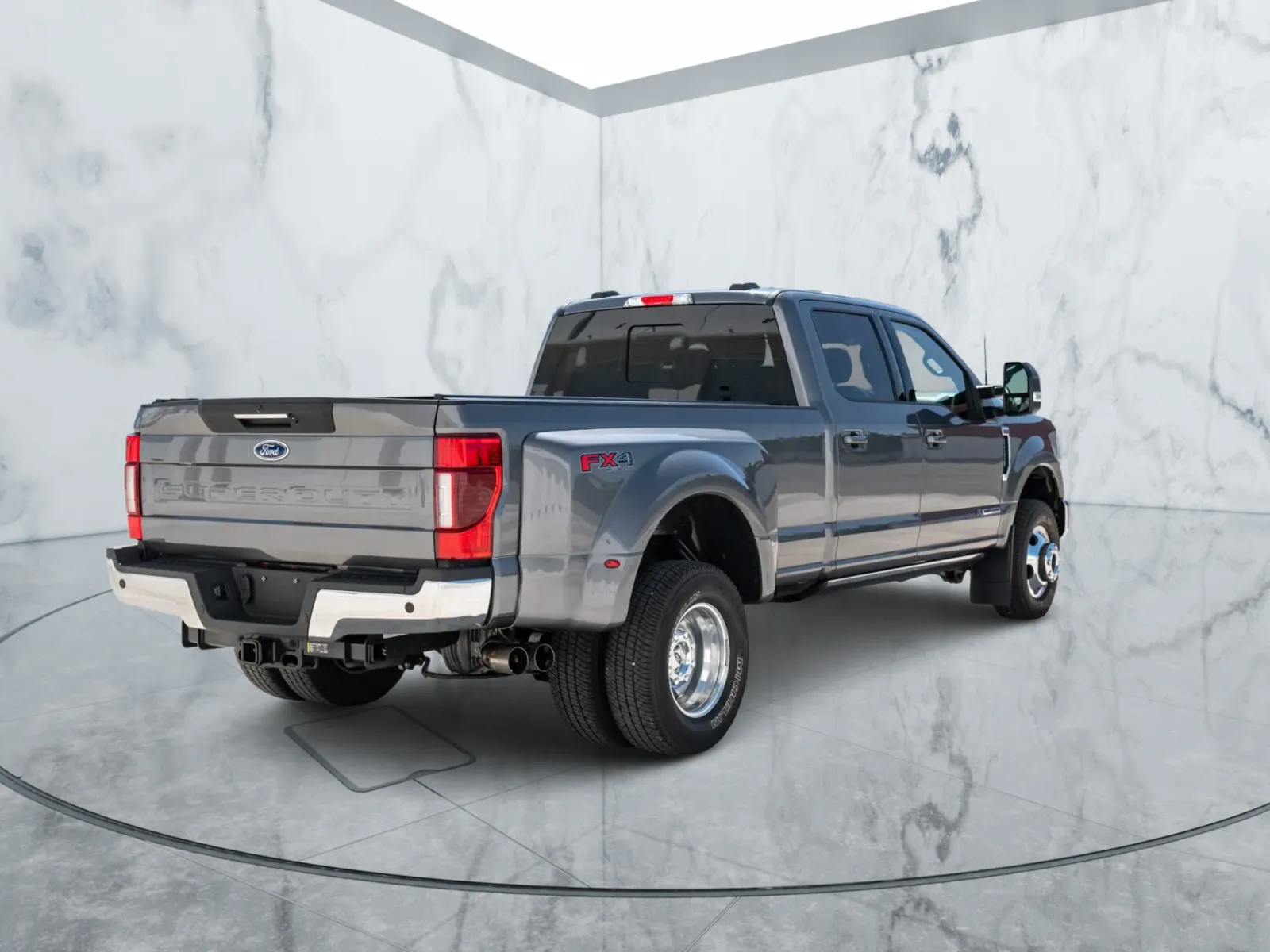 2022 Ford F-350 Super Duty Lariat Dually — photograph 5