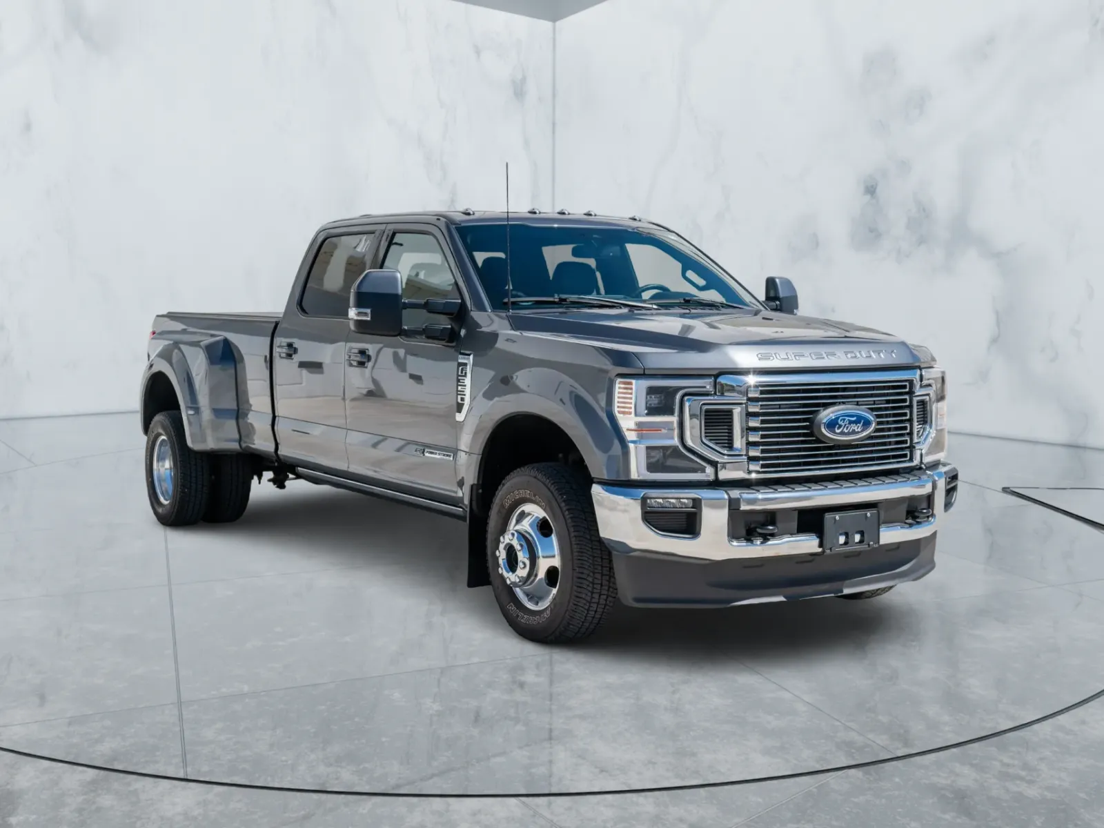 2022 Ford F-350 Super Duty Lariat Dually — photograph 7
