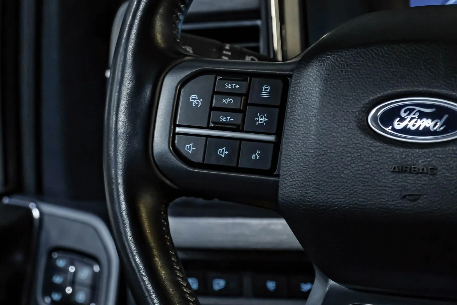 2024 Ford F-250 Super Duty Lariat — photograph 12