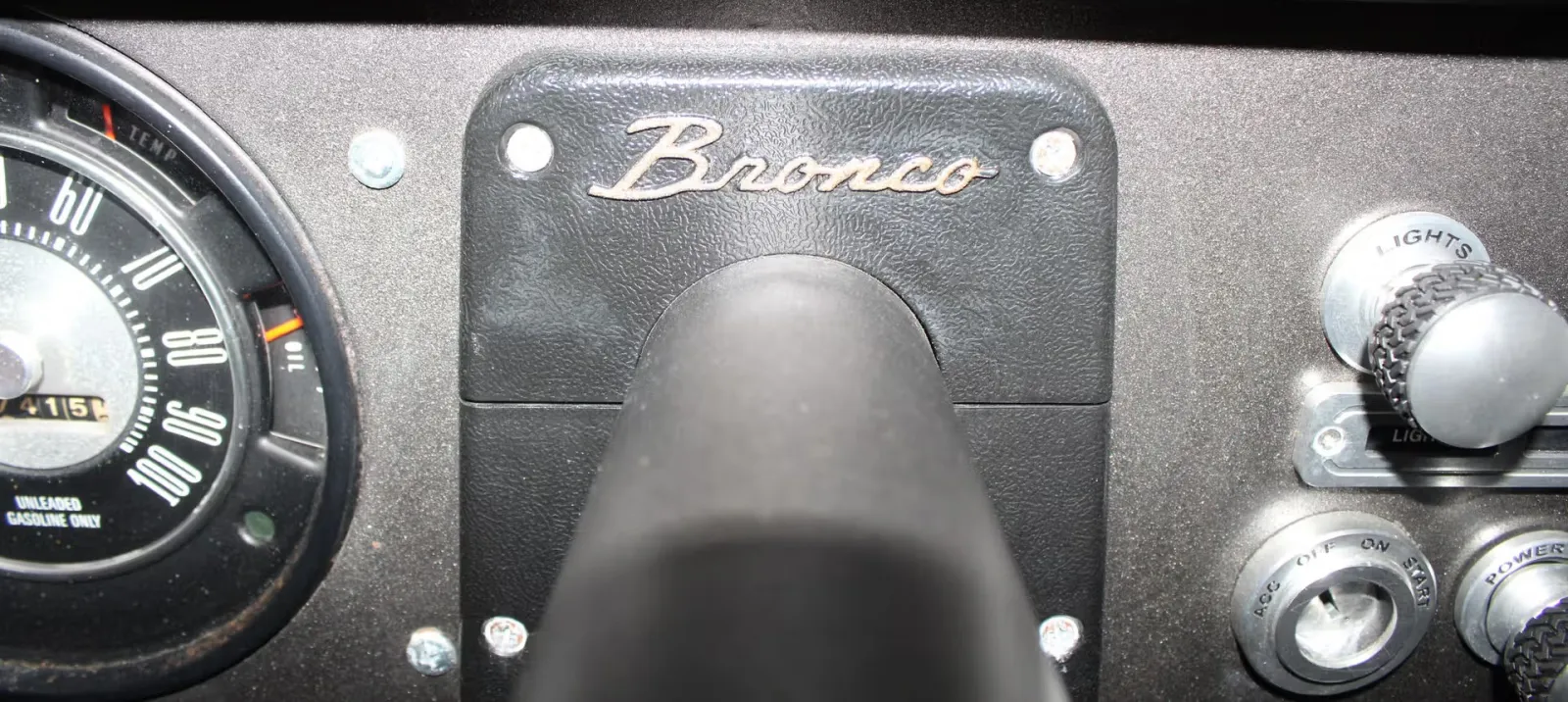 1976 Ford Bronco — photograph 14