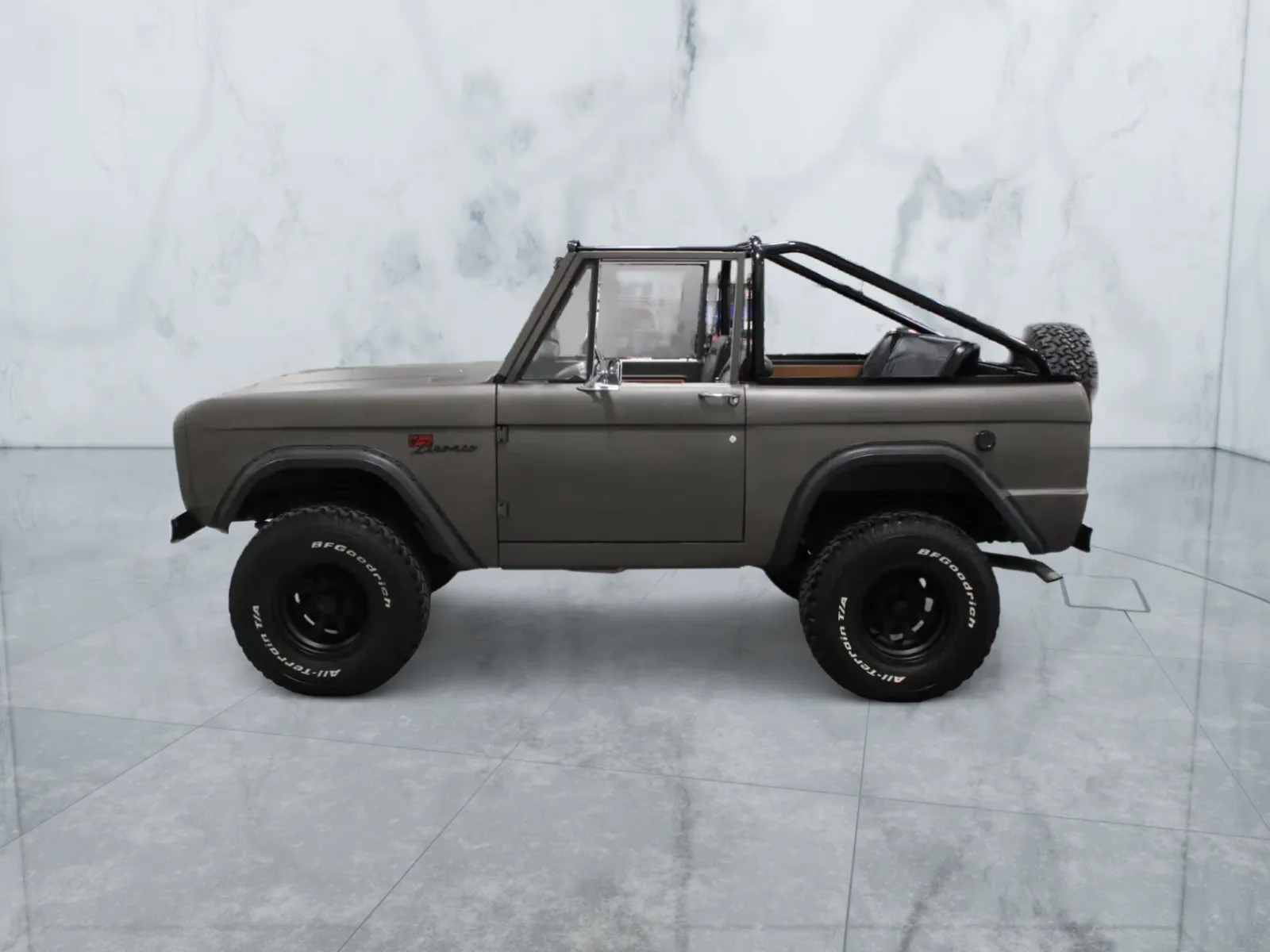 1976 Ford Bronco — photograph 2