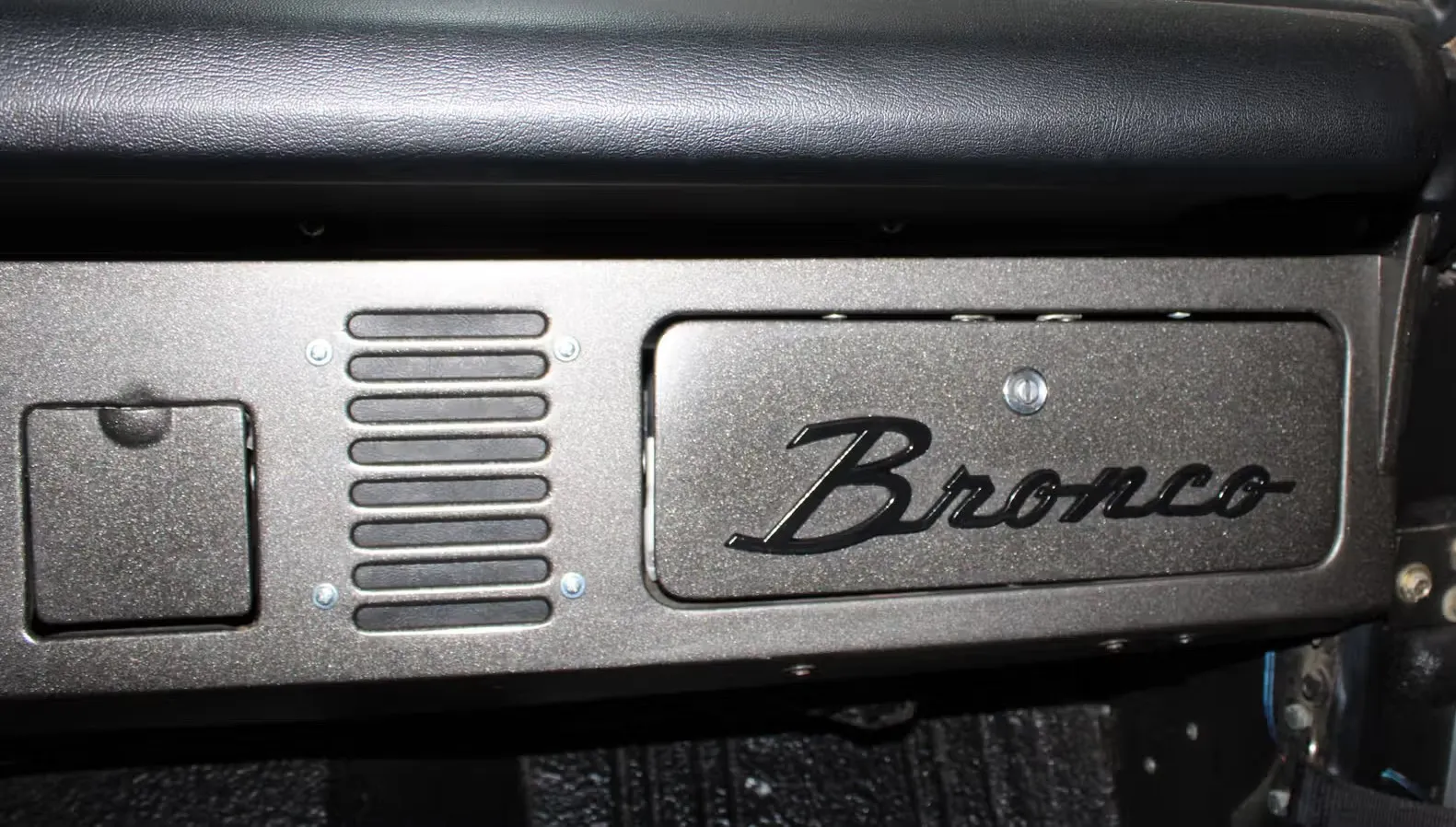 1976 Ford Bronco — photograph 22
