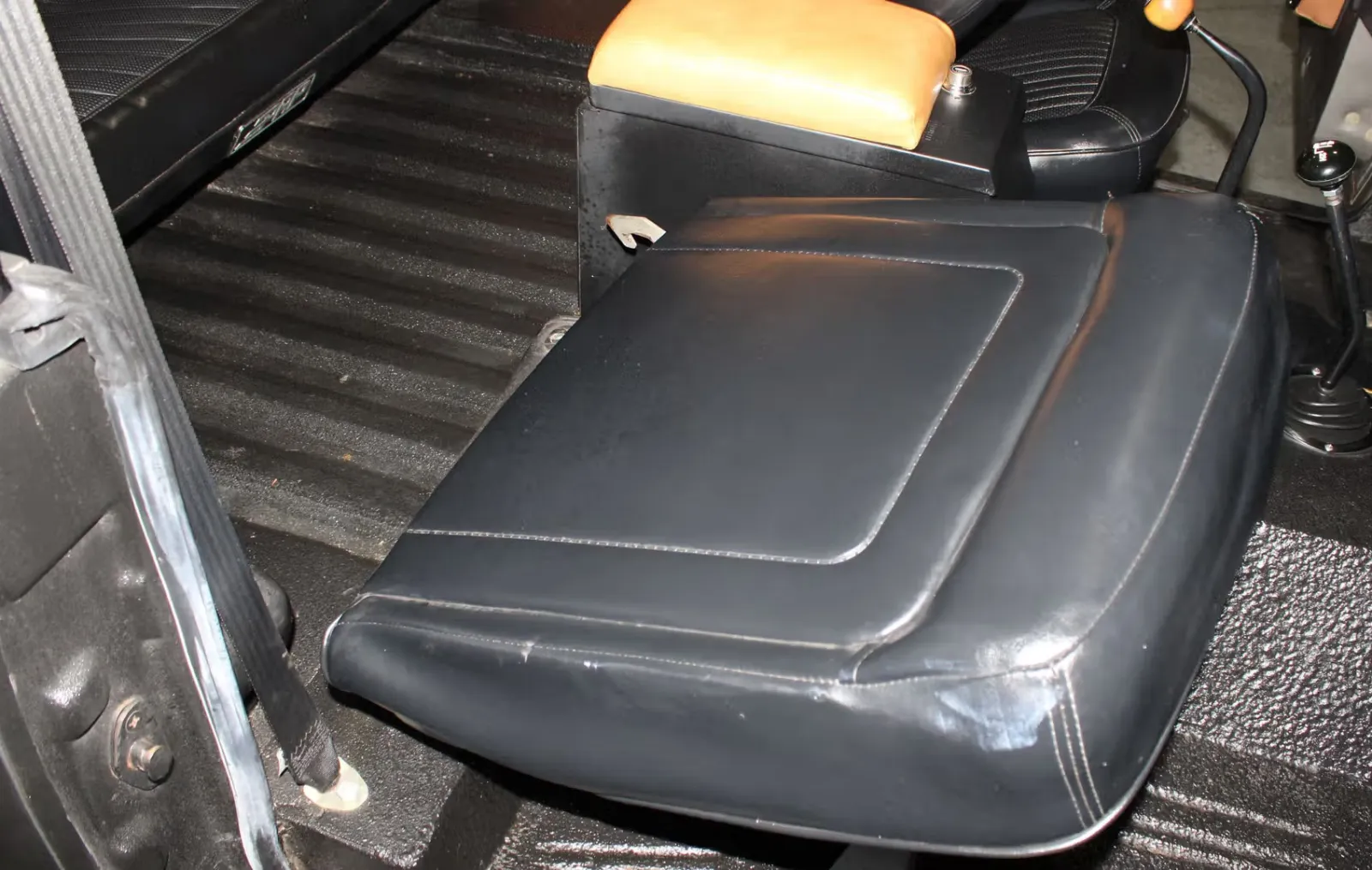 1976 Ford Bronco — photograph 27