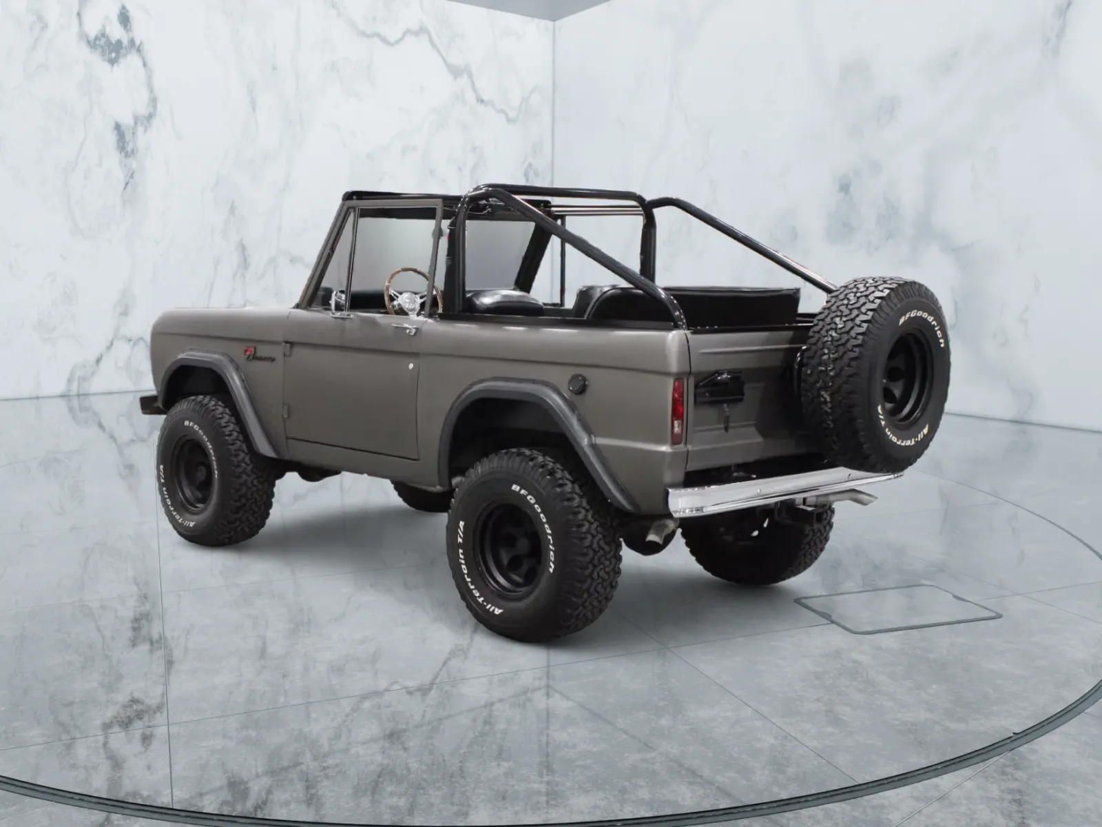 1976 Ford Bronco — photograph 3