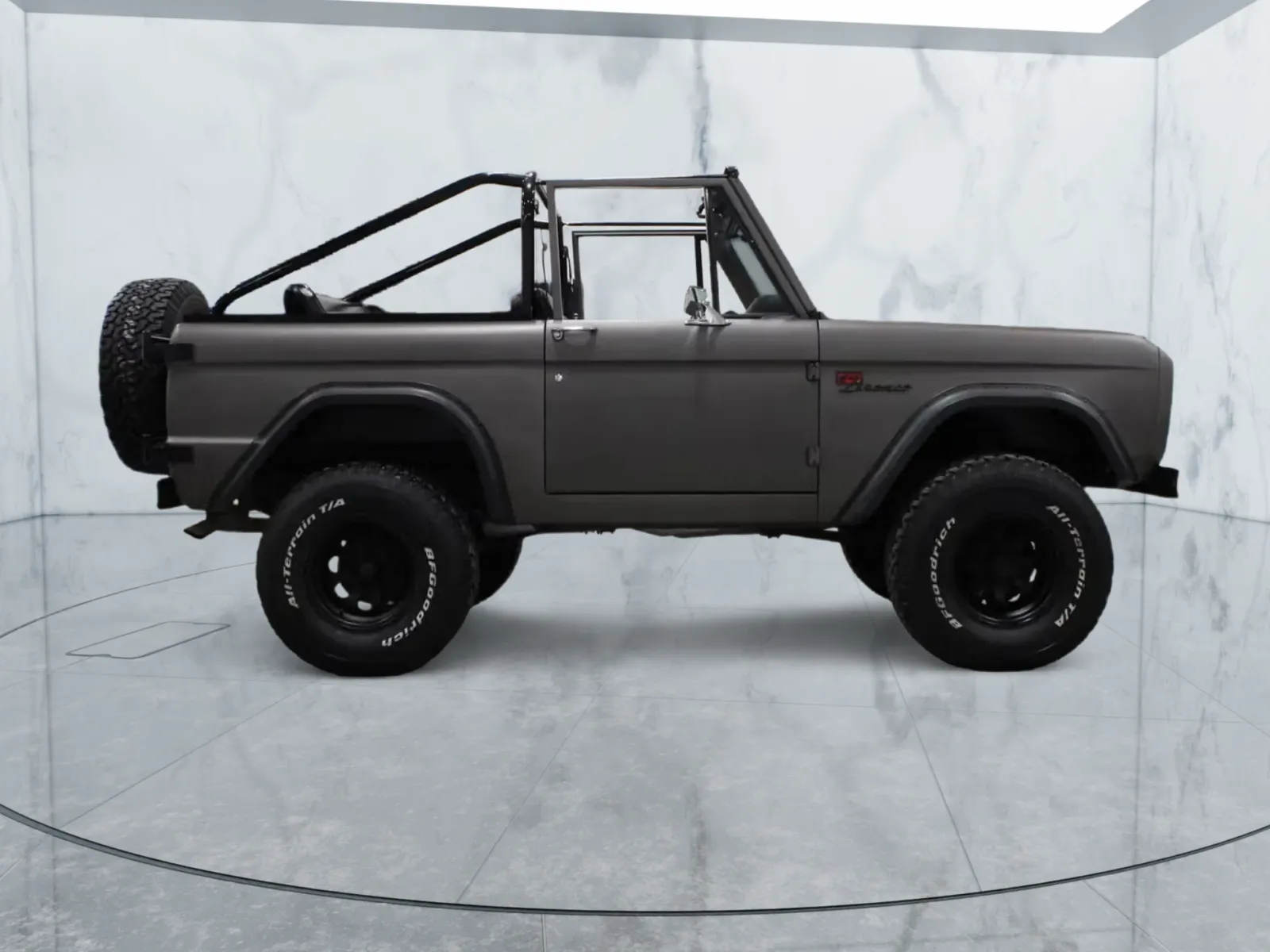 1976 Ford Bronco — photograph 6