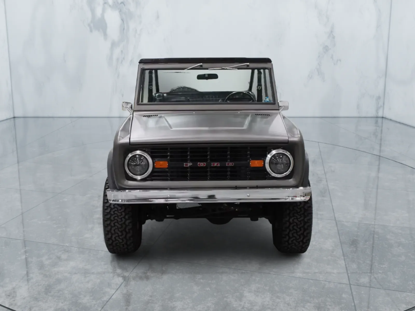 1976 Ford Bronco — photograph 8