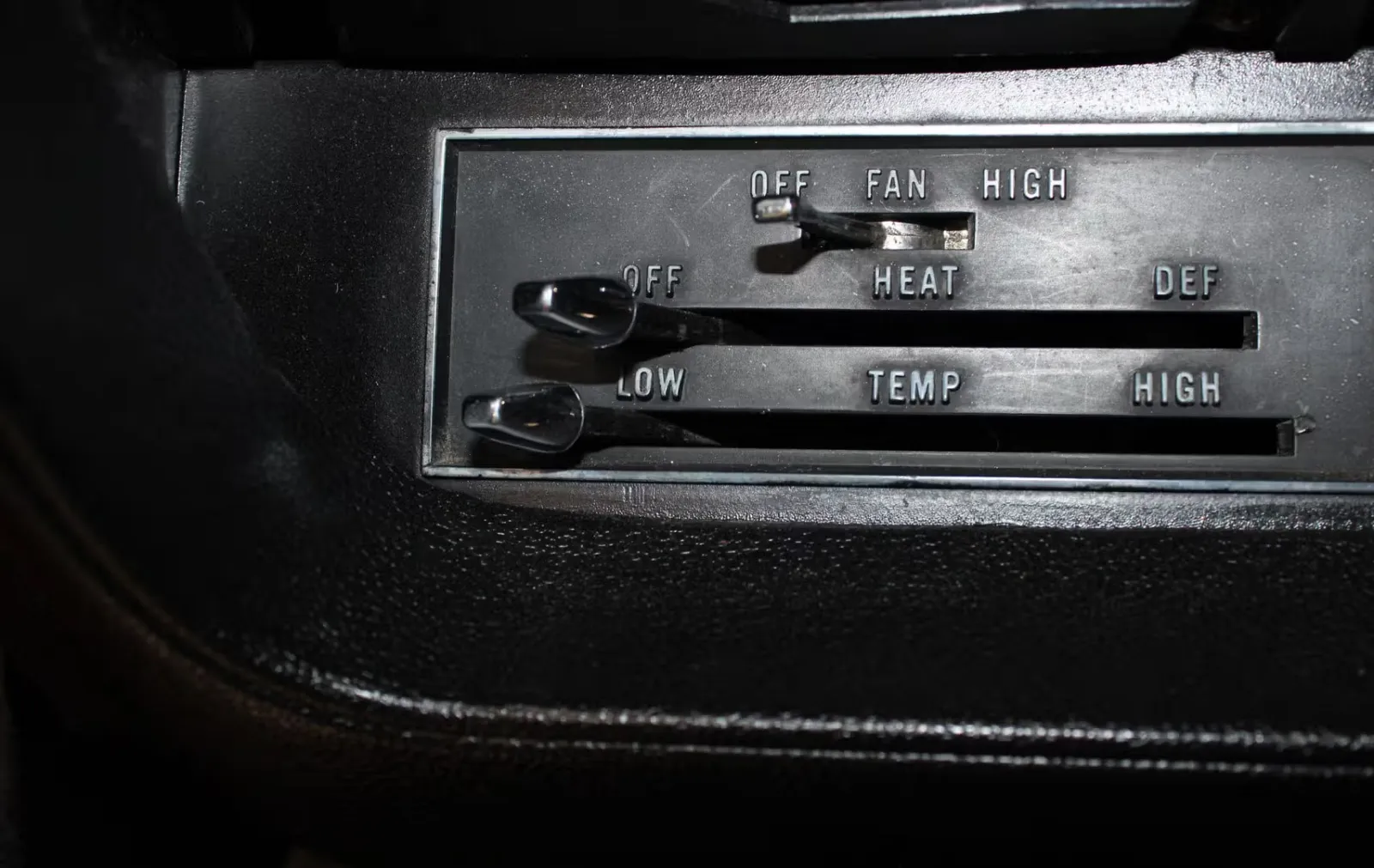 1973 Plymouth Cuda — photograph 22